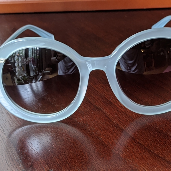 Derek Lam Iris sunglasses in Pistachio - Picture 3 of 3